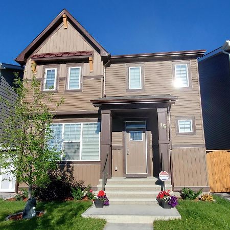 Delightful 1-Bedroom Private Suite In A New Home YYC Exteriér fotografie